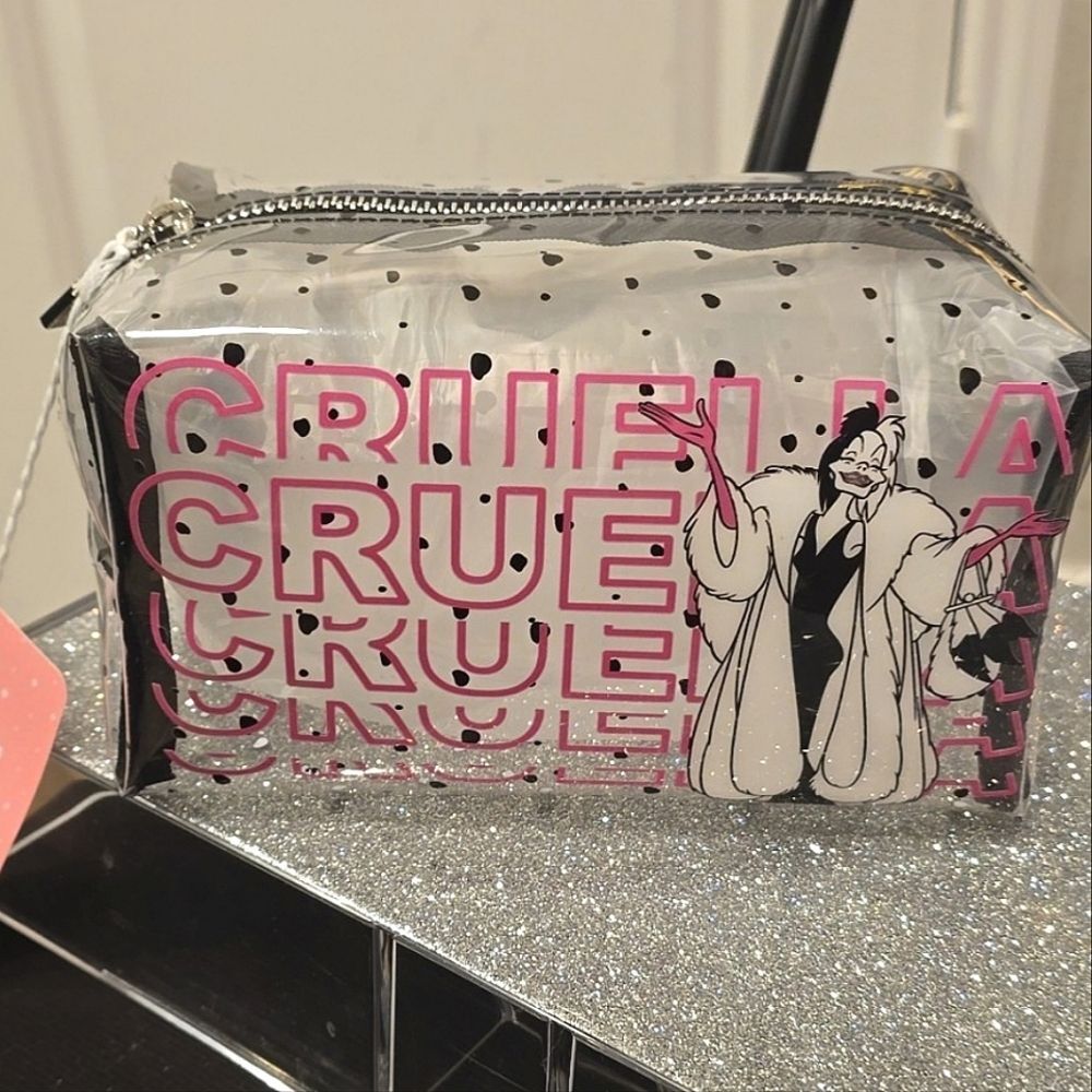 SkinnyDip London Cruella,"Datling Looking Good Is Better Than Being Good" Makeup - Picture 5 of 6